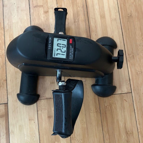 Exercise Desk bike - Picture 1 of 4